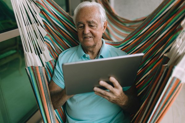 Quelles sont les meilleures pratiques pour maintenir un bon équilibre émotionnel au cours du premier trimestre de grossesse ?